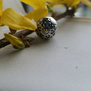 RETIRED PANDORA  Snowflake CLIP!!